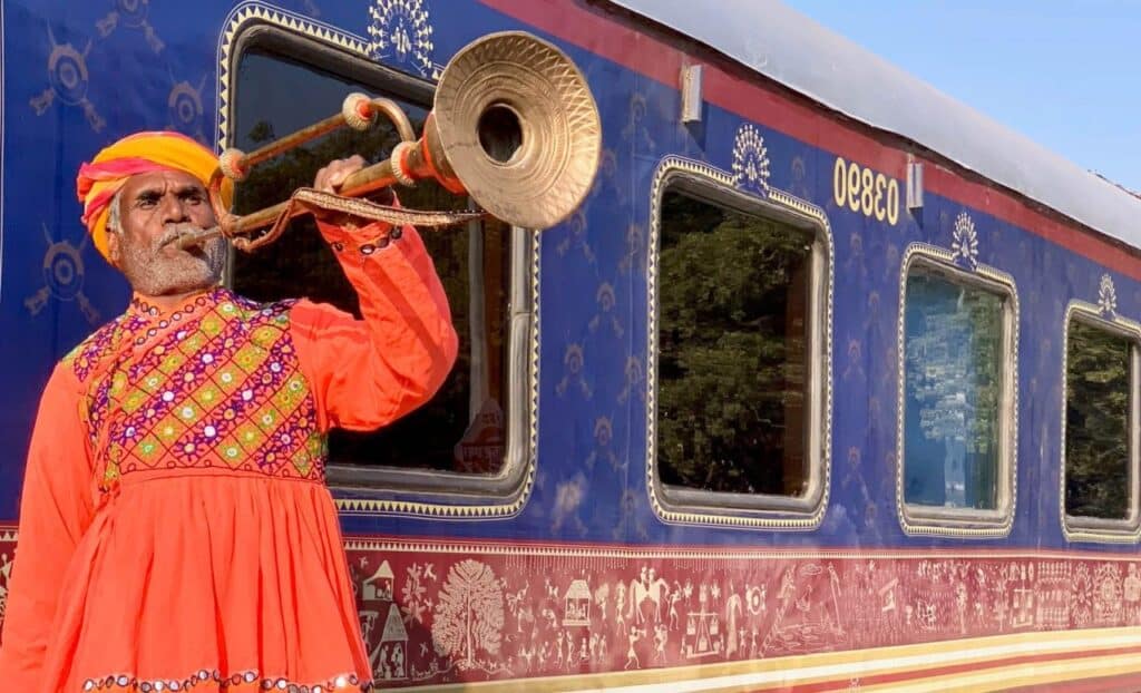 Viaje a la India a bordo del elegante tren Deccan Odyssey.